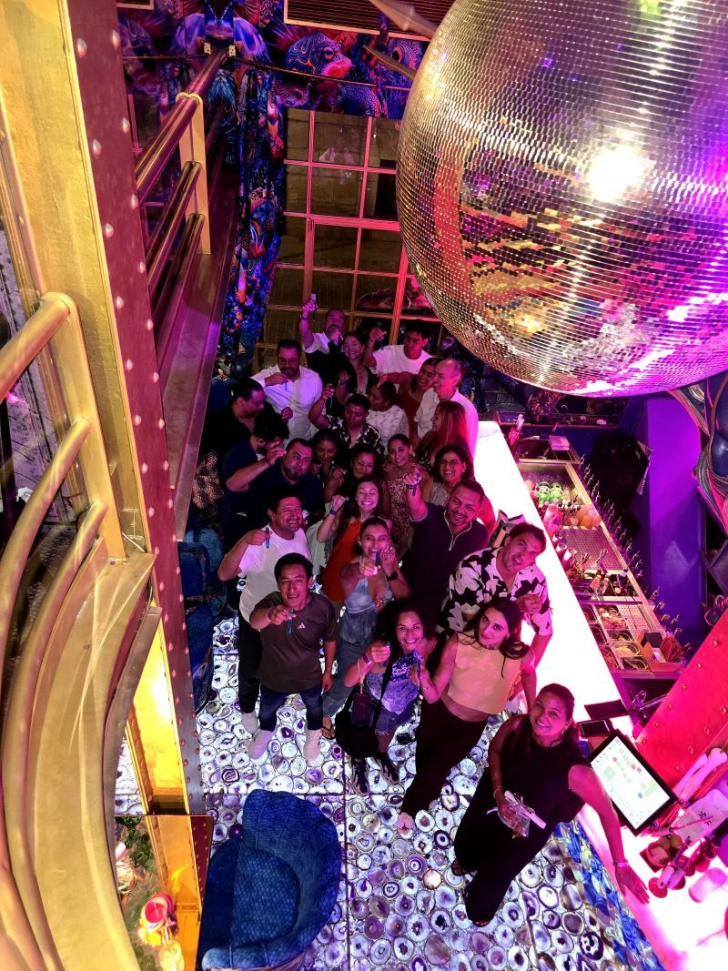 Discoteca. Final de la velada para grupo de incentivos. Elite Time